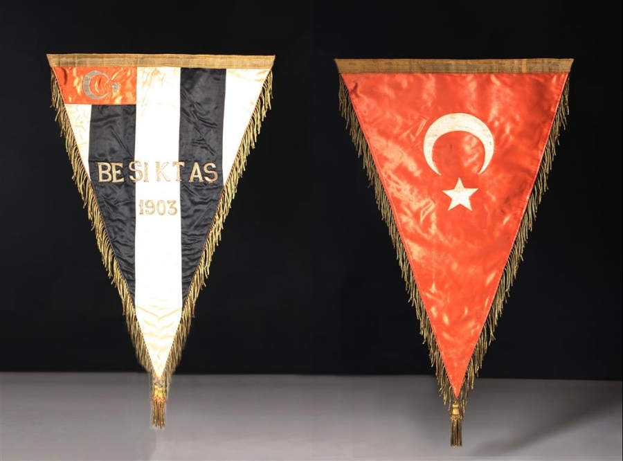 BEŞİKTAŞ FLAMA 1940'lar - 68 x 41 cm.