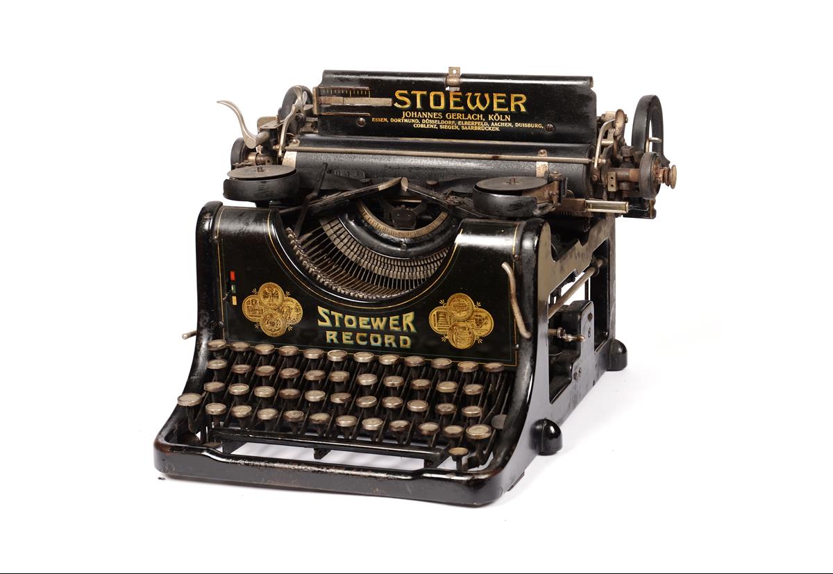 Купить машинку stoewer. Печатная машинка Stoewer. Мини печатная машинка для наклеек. Печатная машинка Лондон 19 век. Печатные машинки 1941 Германия.